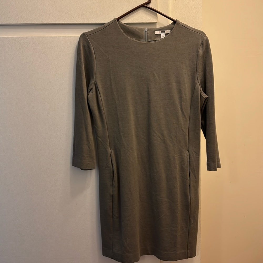Uniqlo grey dress in size M